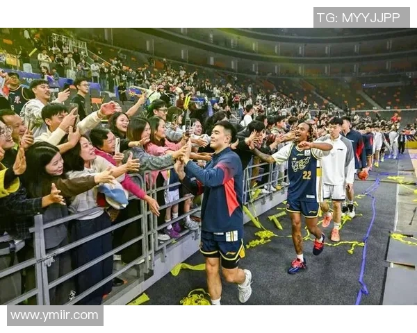 足球明星华南虎的传奇之路与球场背后的故事揭秘 足球明星华南虎的传奇之路与球场背后的故事揭秘